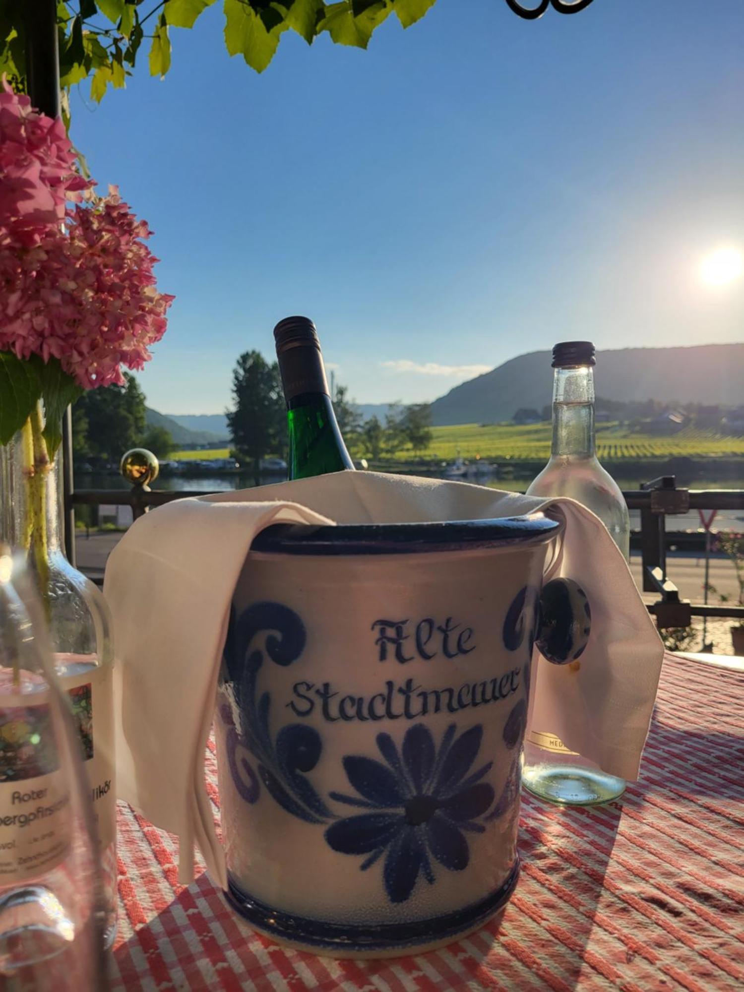 Hotel Restaurant Alte Stadtmauer Байльштайн Экстерьер фото
