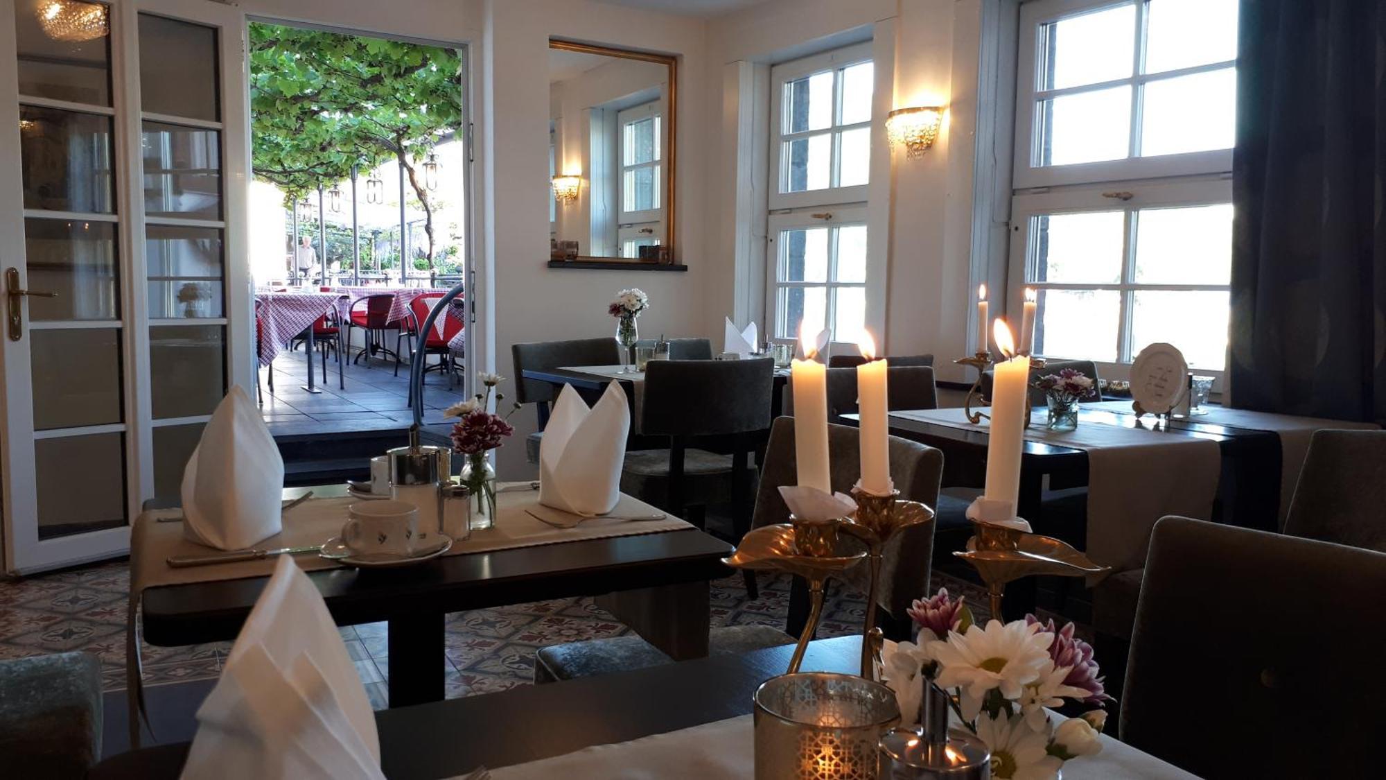 Hotel Restaurant Alte Stadtmauer Байльштайн Экстерьер фото